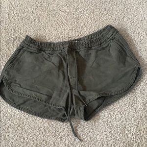 Aritzia community shorts